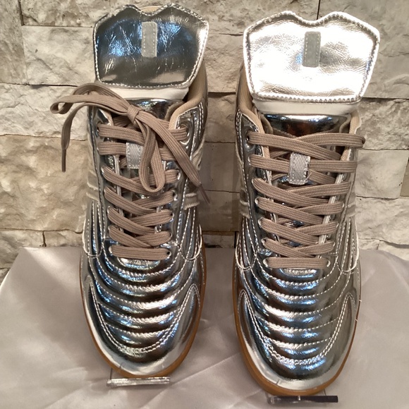 Steve Madden Madrid Sneakers - Picture 3 of 12